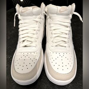 Nike Court Vision Mid